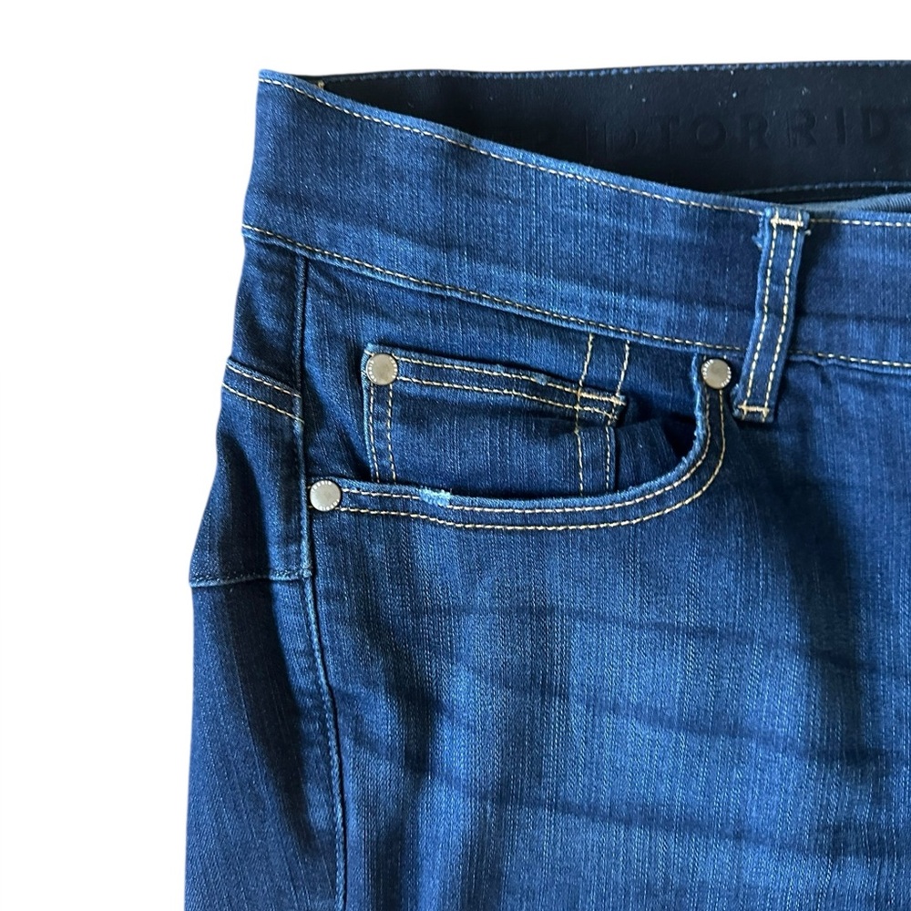 TORRID #FeelTheFit Bombshell Skinny dark wash stretch jeans size 20 Tall - Picture 4 of 8